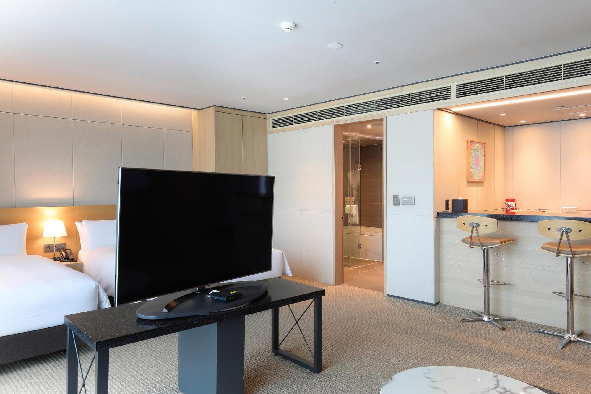 Orakai Cheonggyesan Hotel, BW Premier Collection ソウル特別市 エクステリア 写真